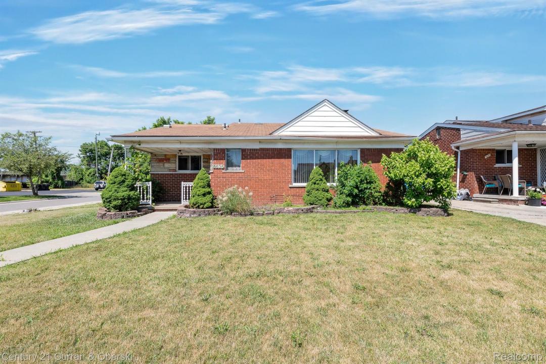 5635 Oakman Boulevard, Dearborn, Michigan 48126, USA