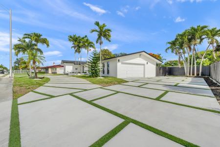 8430 SW 88th St, Miami, Florida 33156, USA