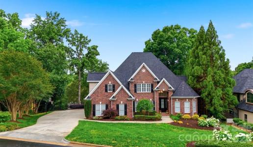 151 43rd Avenue Drive NW, Hickory, North Carolina 28601-9085
