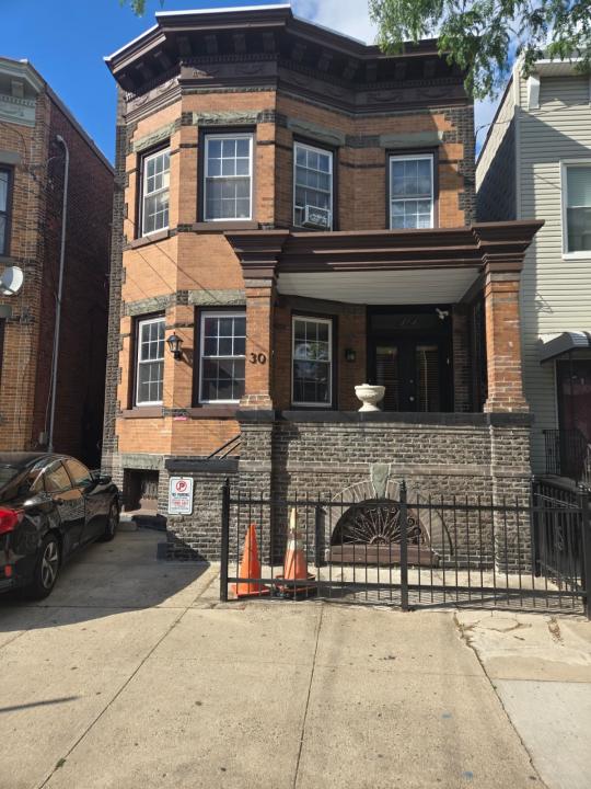 30 Irving St #1, Jersey City, New Jersey 07304
