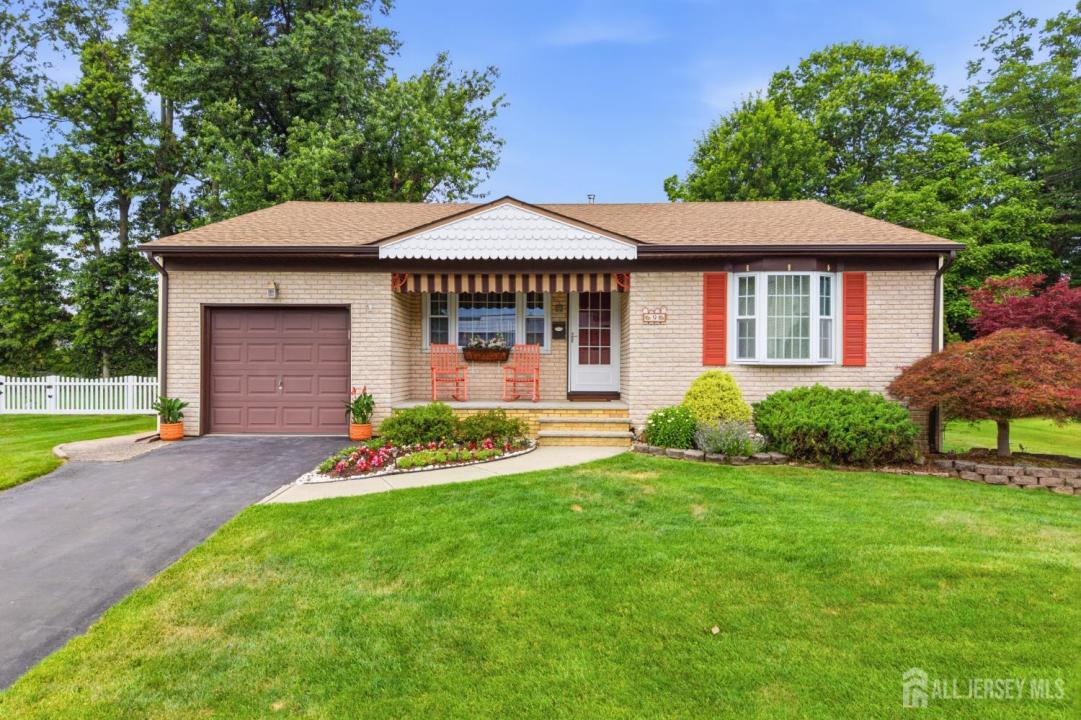 -9 Brox Road, Edison, New Jersey 08817, Stati Uniti