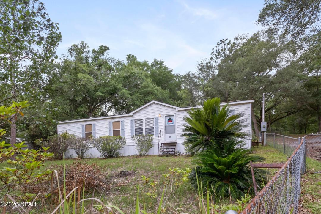 63 Cherokee Circle, Defuniak Springs, Florida 32433, USA