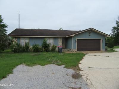 8629 Deerpoint Drive, Youngstown, Florida 32466, USA