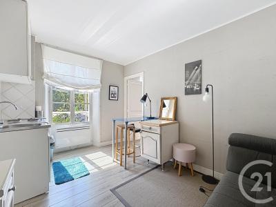 Melun, إيل دي فرانس 77000, فرنسا