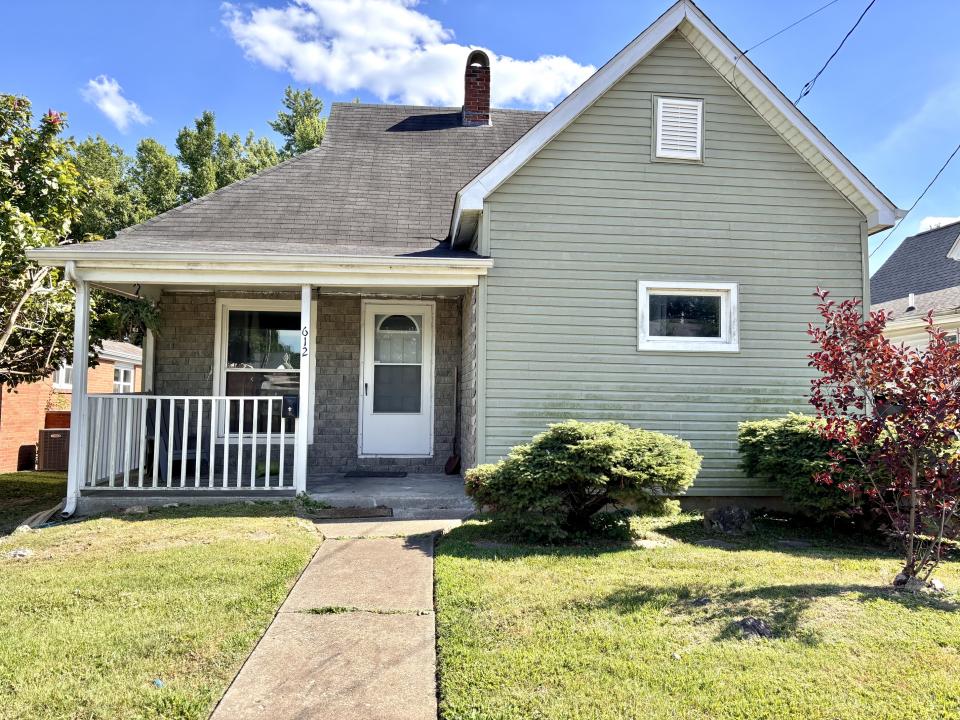 612 W Monroe Street, Herrin, Illinois 62948