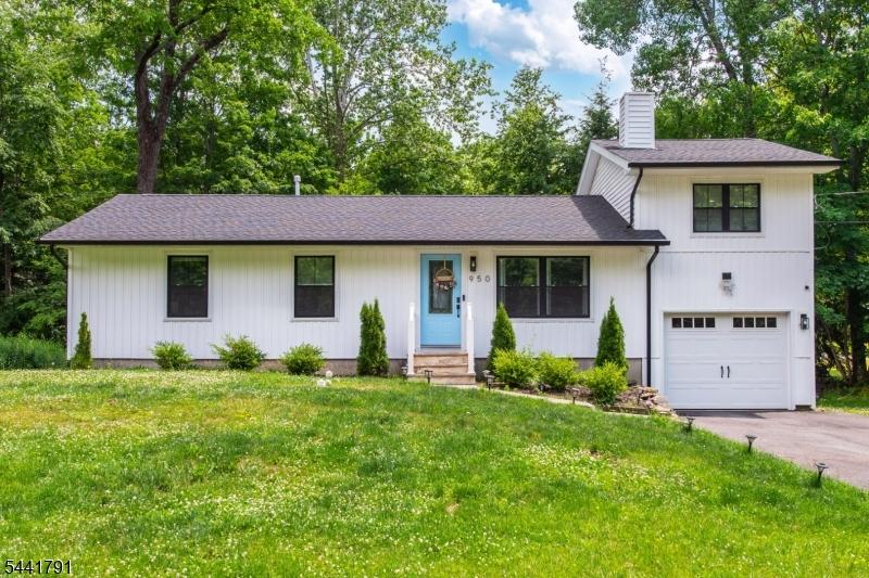 950 E Walnut Dr, Stillwater Twp., New Jersey 07860-4614, États-Unis