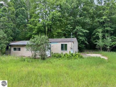 4303 W Adams Road, Ein See, Michigan 48632, USA