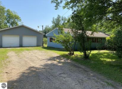 5131 W Washington Road, Ein See, Michigan 48632, USA