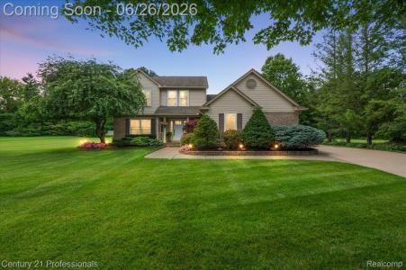 4683 Fox Chase Drive, WhiteLake, Michigan 48383, USA