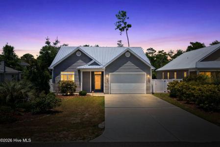 151 NW 11th Street, Oak Island, North Carolina 28465, USA