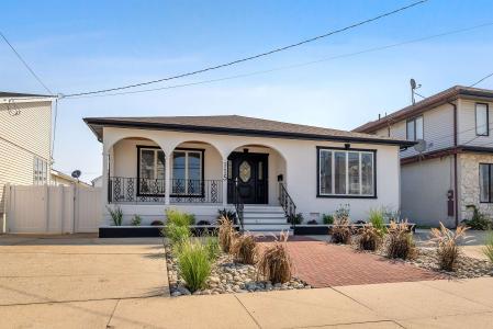 115 W 6th Avenue, North Wildwood, New Jersey 08260, USA