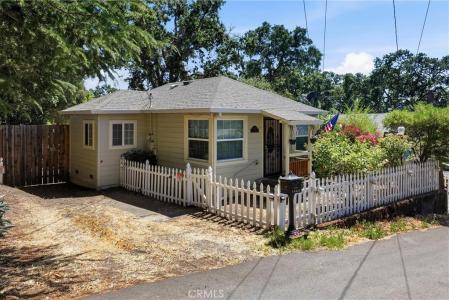 14033 Konocti Street, Clearlake, Kalifornia 95422, USA