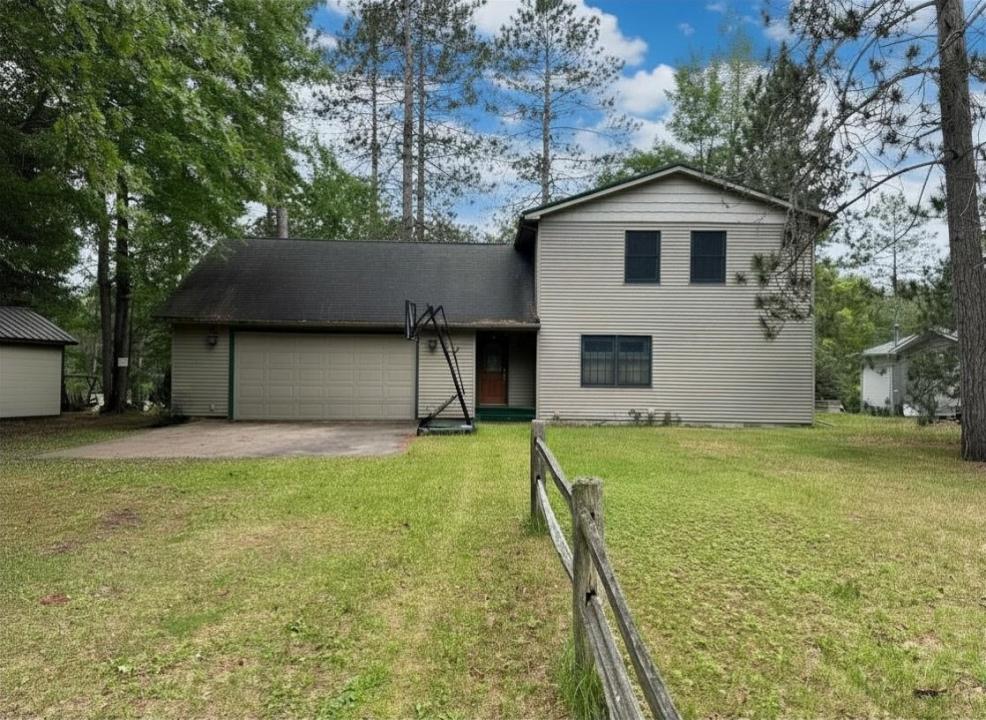 4867 E Shore, Alger, Michigan 48610, États-Unis