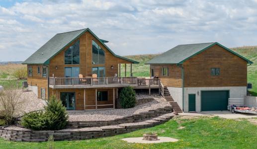 102 Eagle Ridge Rd., Crofton, Nebraska 68730, USA