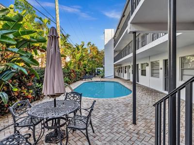 215 NE 16th Avenue , 203, Fort Lauderdale, Florida 33301, USA