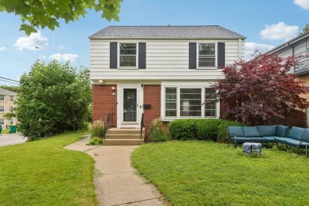 4315 N Wildwood Ave, Shorewood, Wisconsin 53211, USA