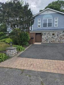 1396 Illinois Avenue, Bay Shore, New York 11706, USA