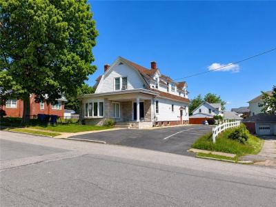380 Farmington Avenue , 2R, Cranston, Rhode Island 02920, USA