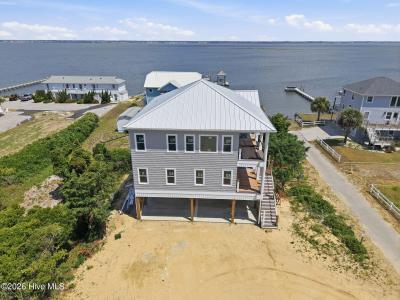 2302 Emerald Drive, Emerald Isle, North Carolina 28594, USA