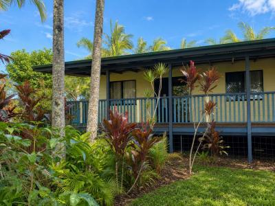 3 Mauretania Avenue, Cooloola Cove, QLD 4580, Australia