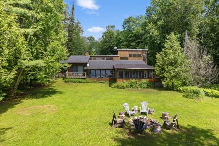 576  Ch. de Val-du-Lac, Val-des-Monts, Quebec J8N 2N5, Canada