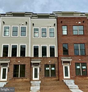 13817 Chrisswind Avenue, Woodbridge, Virginie 22191, États-Unis