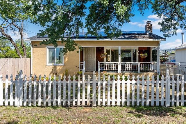 24 Grand Avenue, Orov, Californie 95965, États-Unis