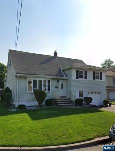 533 Sollas Court, Lyndhurst, New Jersey 07071, USA