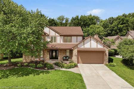 47008 Cider Mill Drive, Novi, Michigan 48374, États-Unis