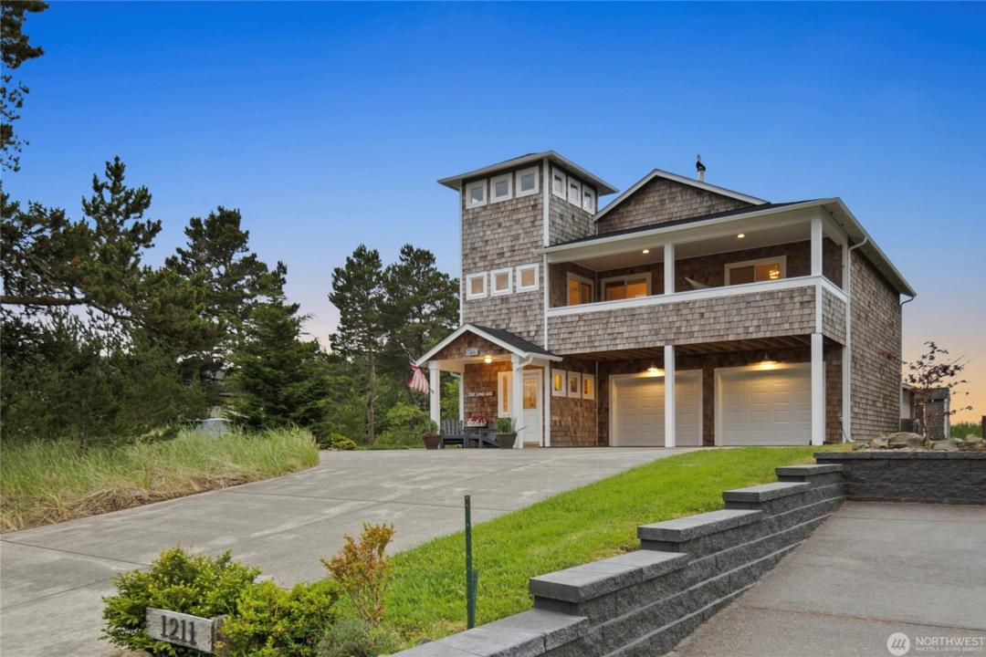 1211 Ocean Beach Blvd S, Long Beach, Washington 98631, USA