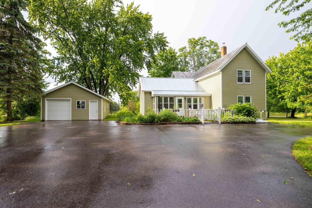 2121 County G Road, Westfield, Wisconsin 53964, USA