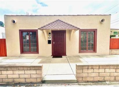 714 E Chapman Avenue, Fullerton, California 92831, USA