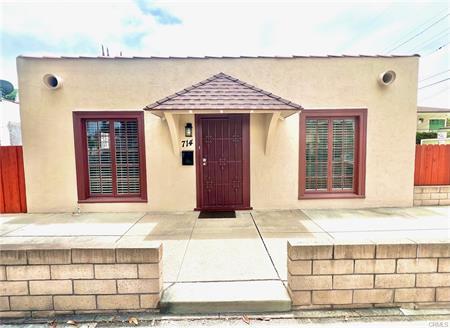 714 E Chapman Avenue, Fullerton, Kalifornien 92831, USA