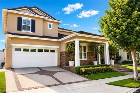 646 Oak Tree Street, Fullerton, California 92835, USA