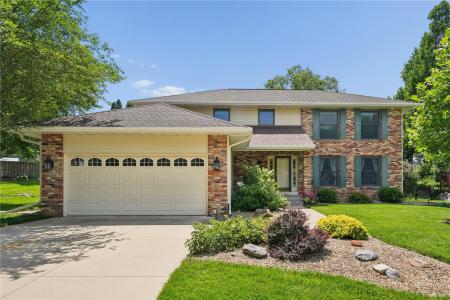 7323 Revere Drive Ne, Cedar Rapids, Iowa 52402, USA