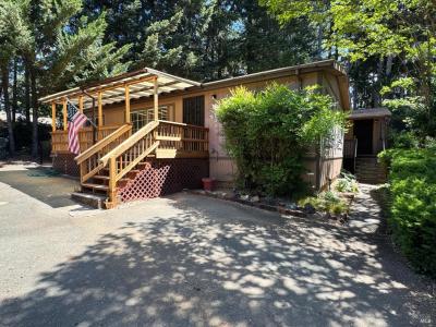 25799 Madrone Drive, Willits, Californie 95490, États-Unis
