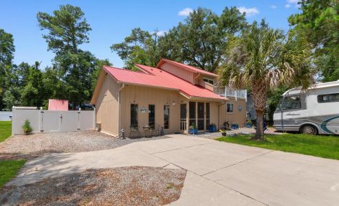 415 17th Ave. N, Surfside Beach, サウスカロライナ 29575, アメリカ合衆国