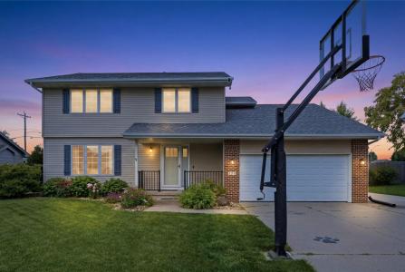 214 NW Ridgeline Drive, Ankeny, Iowa 50023, USA