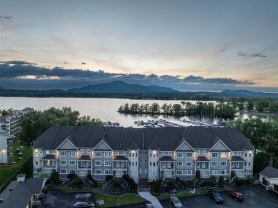 251 Rue Merry S., Magog, Квебек J1X 3L2, Канада