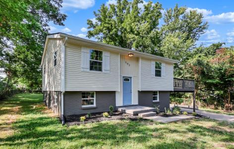 302 Plantation Dr, Clarksville, Tennessee 37042, USA