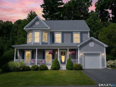 4 Rockledge Lane, Canton, Connecticut 06019, USA