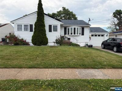 22 Longview Avenue, Carteret, New Jersey 07008, Stati Uniti