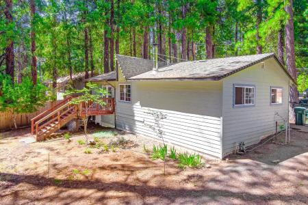 6148 Red Robin Road, Placerville, California 95667, USA