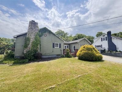 53 Church Street, Ellenville, New York 12428, USA