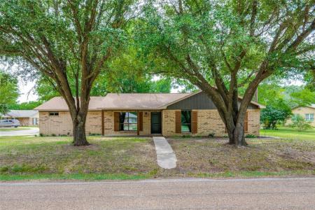 221 N 1st Street, Mabank, Texas 75147, USA