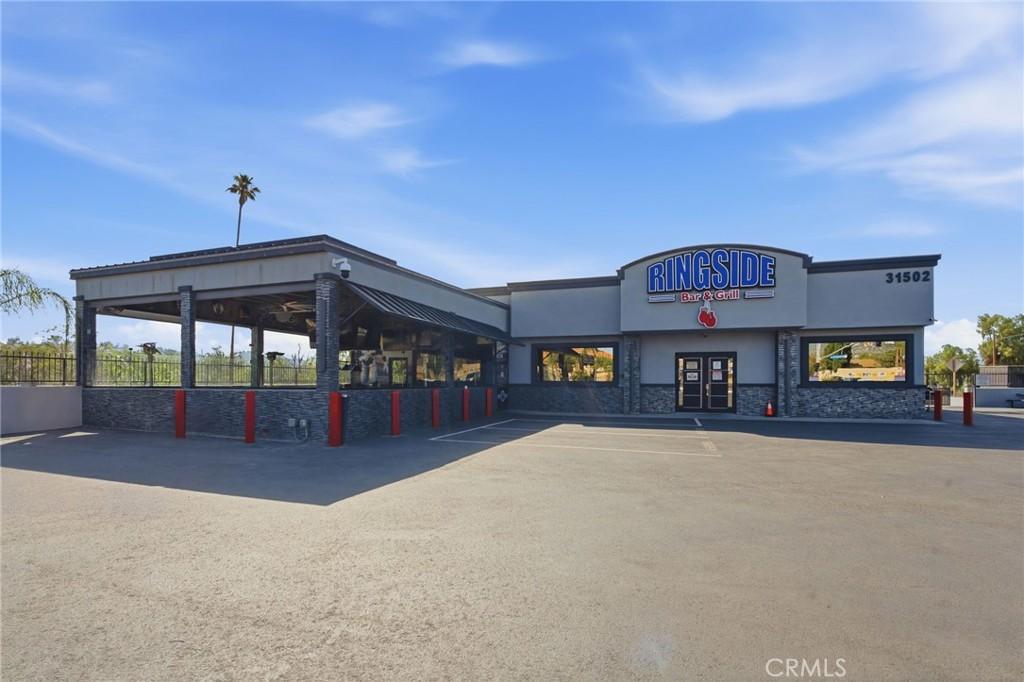 31502 Riverside, Lake Elsinore, Californie 92530, États-Unis