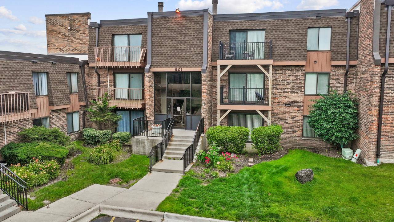 621 Tralee Court , 3C, Schaumburg, Illinois 60193, États-Unis