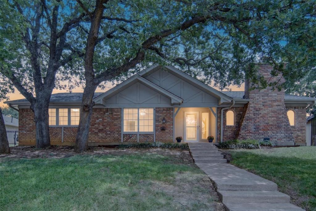 2208 Cambridge Drive, Hurst, Texas 76054, Stati Uniti