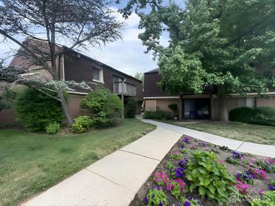 -316 Meadow Woods Lane, Lawrence, New Jersey 08648, Stati Uniti