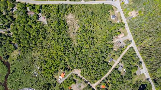 Rue Grenier, Entrelacs, Quebec J0T 2E0, Canadá